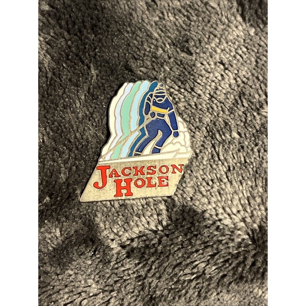 JACKSON HOLE Vintage Ski Pin Badge WYOMING Skiing Resort Souvenir Travel.(D)